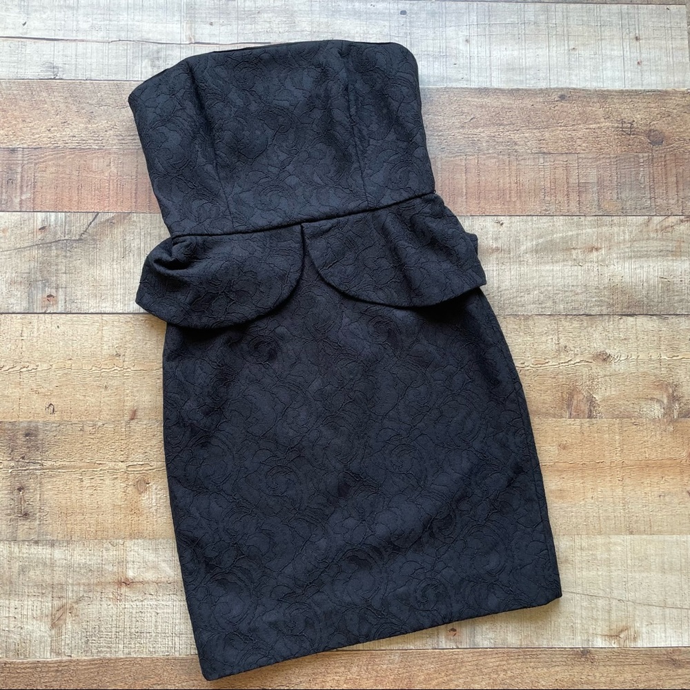 White House Black Market Strapless Peplum Cocktail Dress Rose Jacquard Size 2